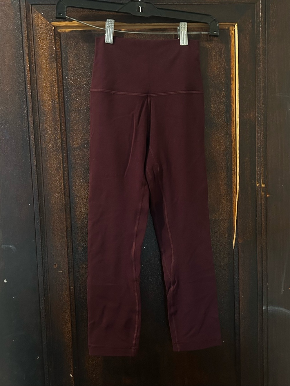 lululemon Athletica Capri Leggings in Burgundy